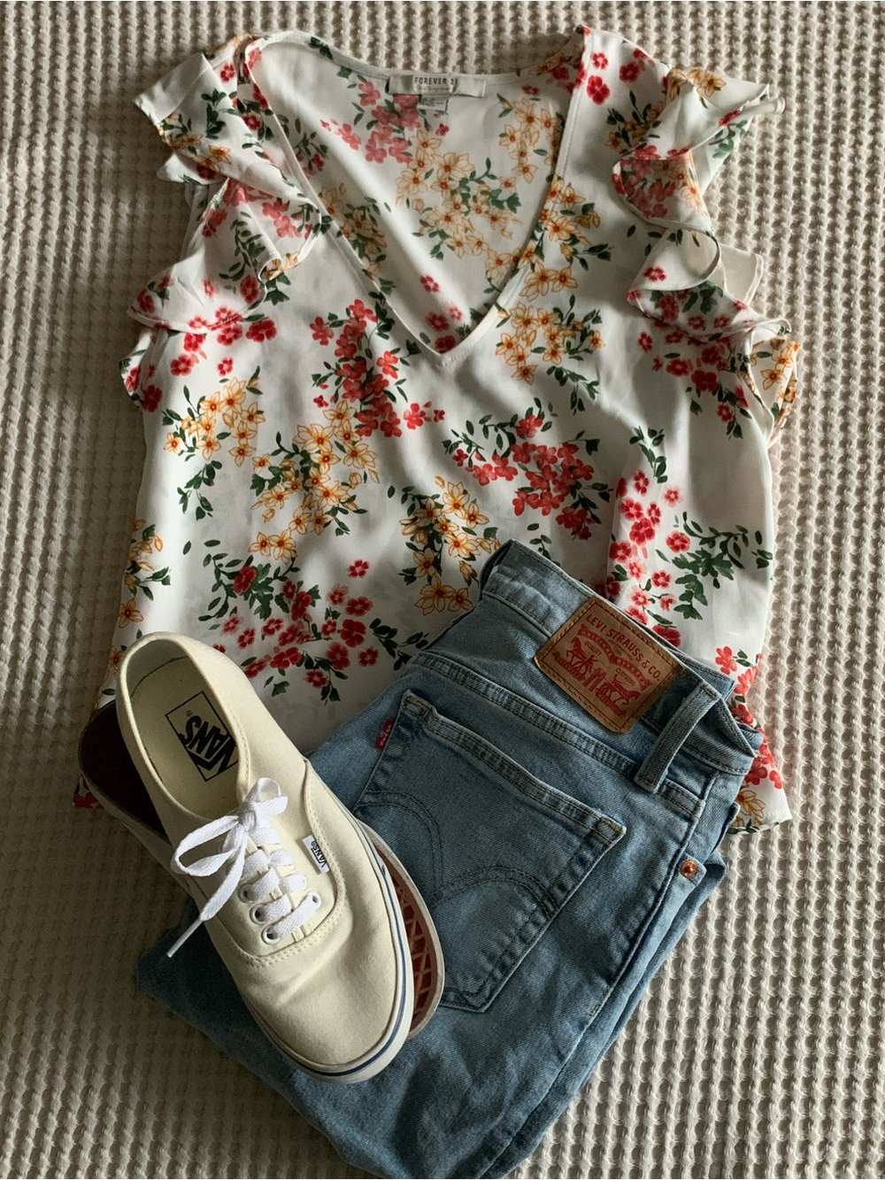 Forever 21 White Floral V-Neck Top